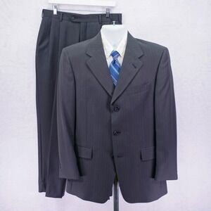 Hart Schaffner Marx Wool Gray Striped 2 Piece Suit 38R‎ 33 / 30.5 3 Button Pleat